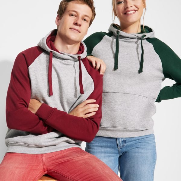 Sudadera con capucha y manga renglán. UNISEX. Sudadera Badet