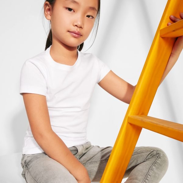 Camiseta de manga corta entallada. Mujer. Camiseta Jamaica